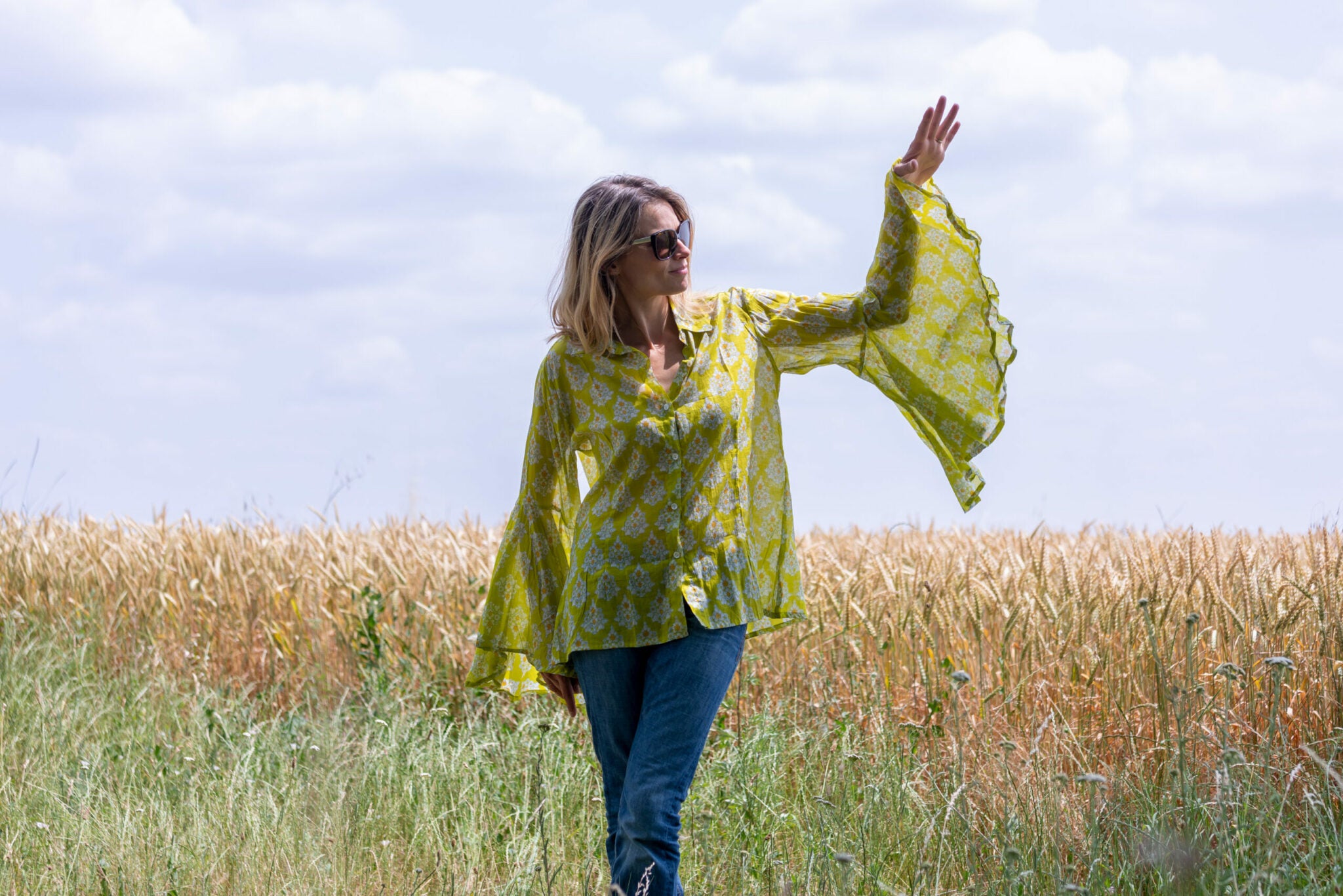 Chemise été femme en coton léger et manches à volants