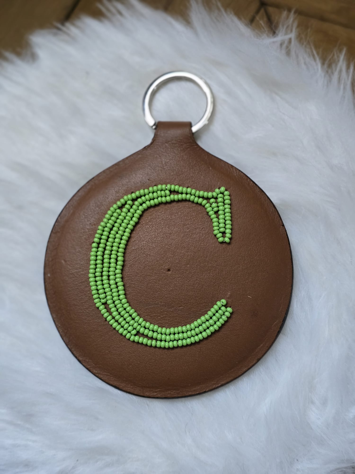 Porte-Clés / Galileo en Cuir & Initiale "C" en perles Vert Clair