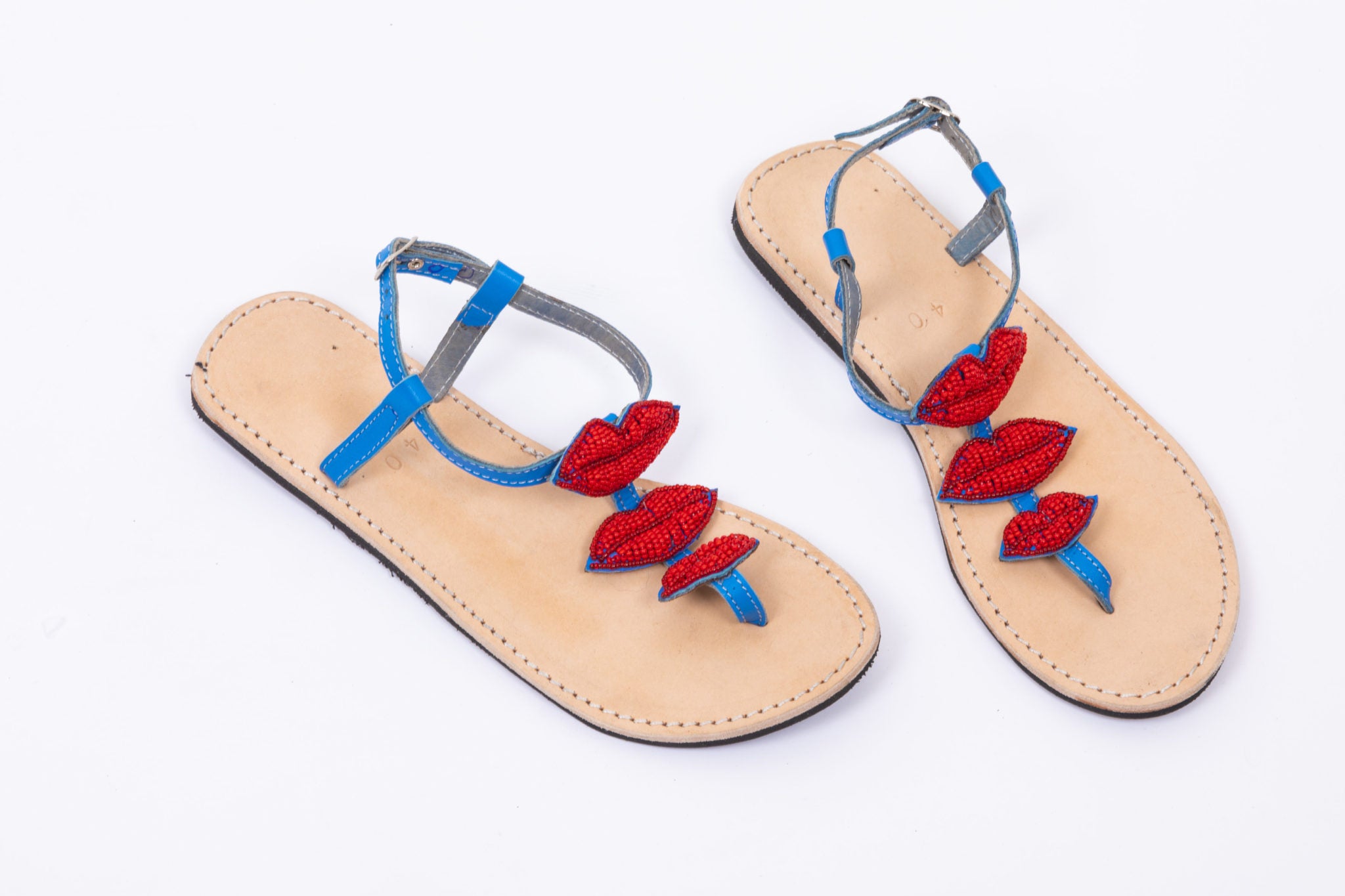Sandales cuir et perles colorées plats fait main