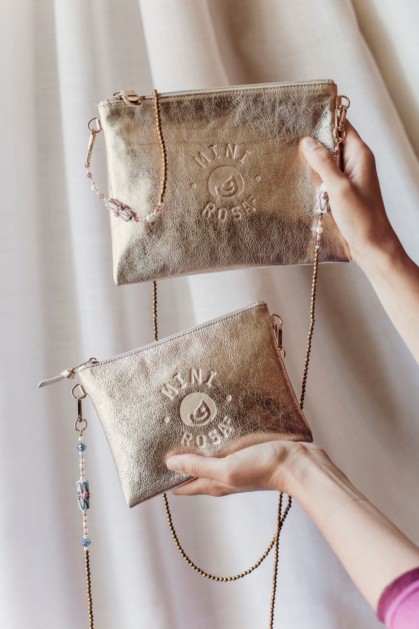 Elégante et pratique pochette en cuir à accorder avec les bandoulières MiniRosa
