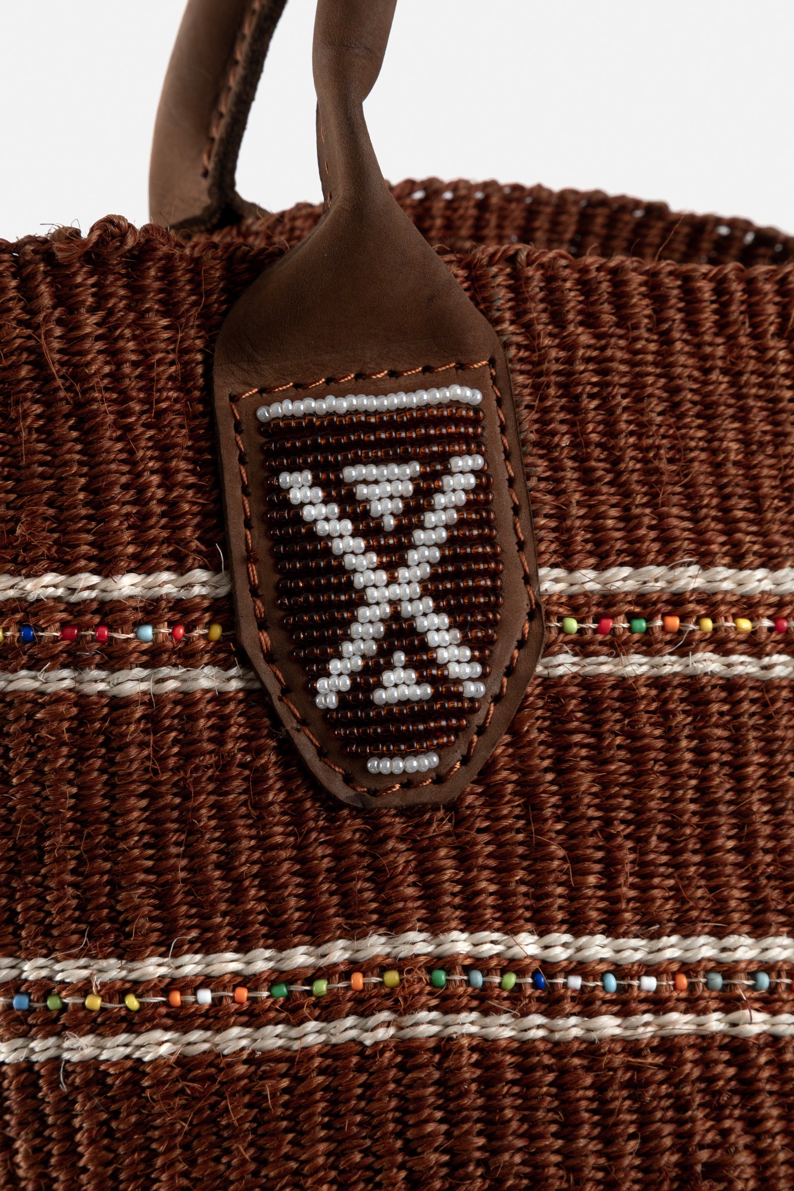 Panier en sisal perlé - Marron