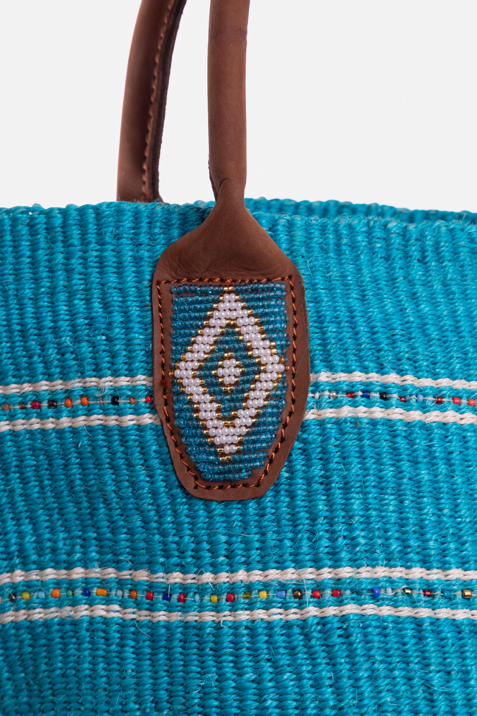 Panier en sisal perlé - Turquois
