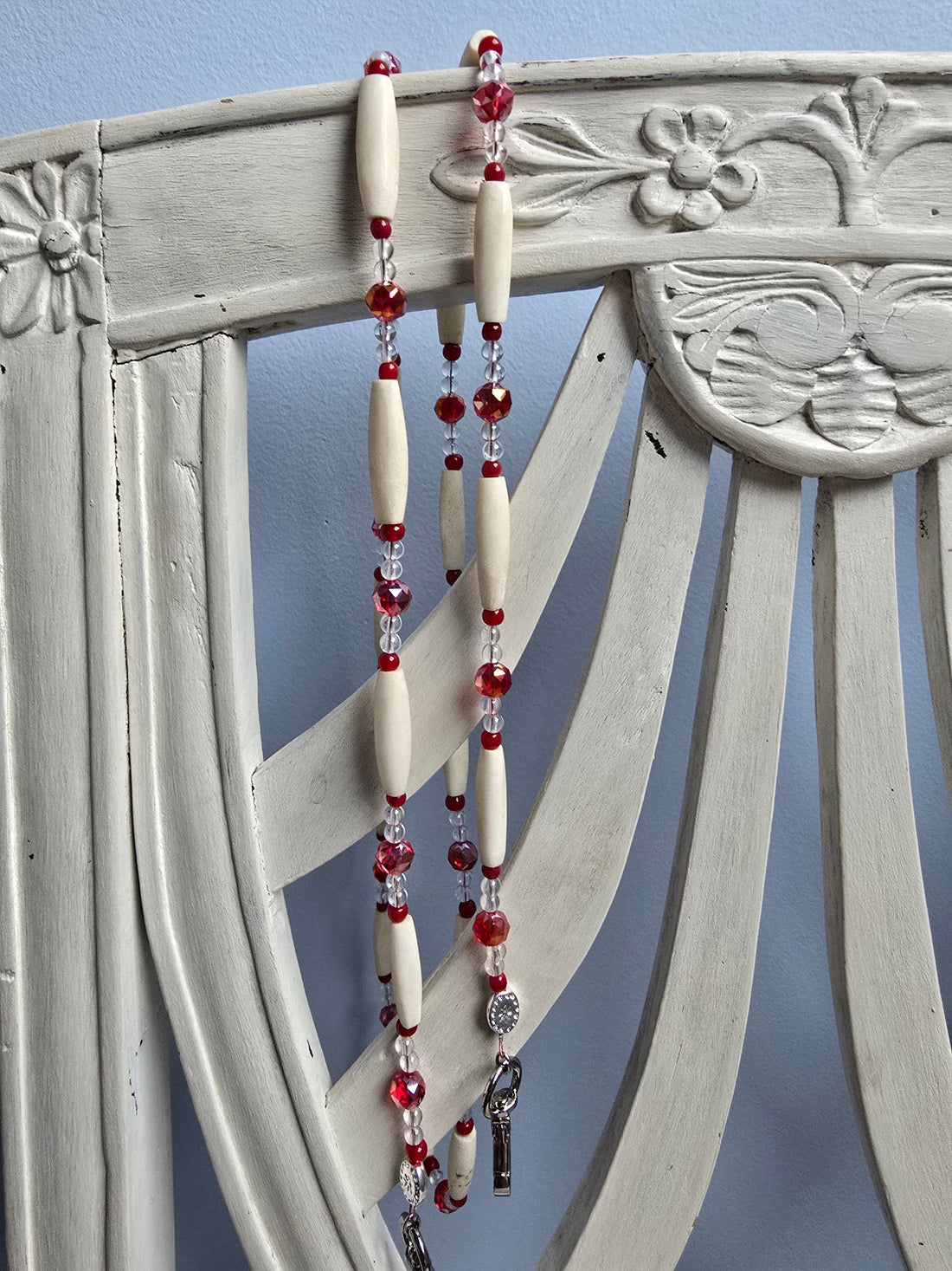 Bandoulière Rosa Corne et Swarovski dans les tons du Rouge