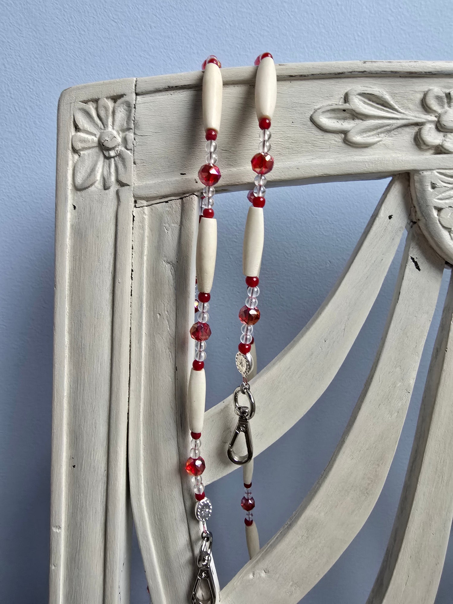 Bandoulière Rosa Corne et Swarovski dans les tons du Rouge