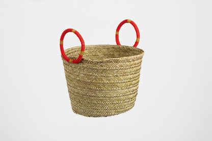 Petit panier en sisal avec anses en perles