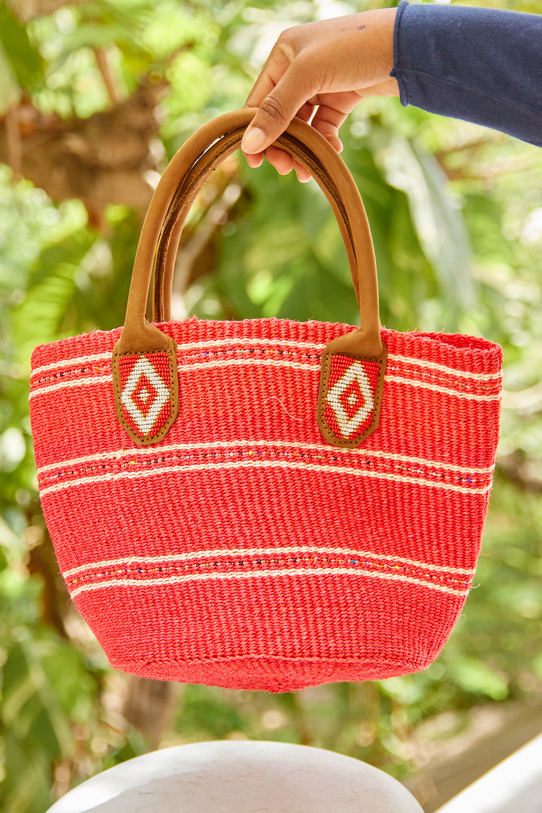 Panier en sisal perlé - Rouge - Porté Main