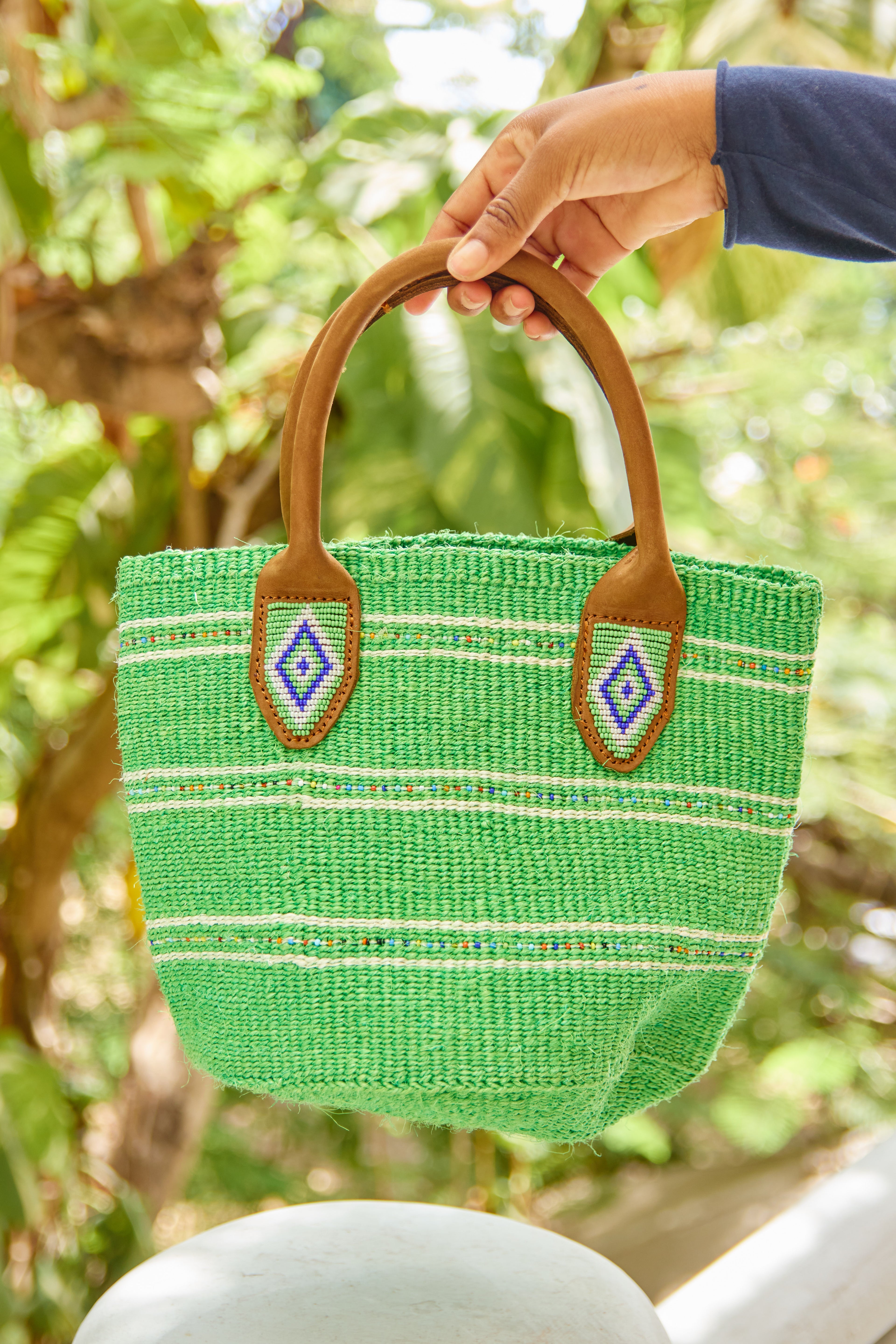 Panier en sisal perlé - Vert - Porté main