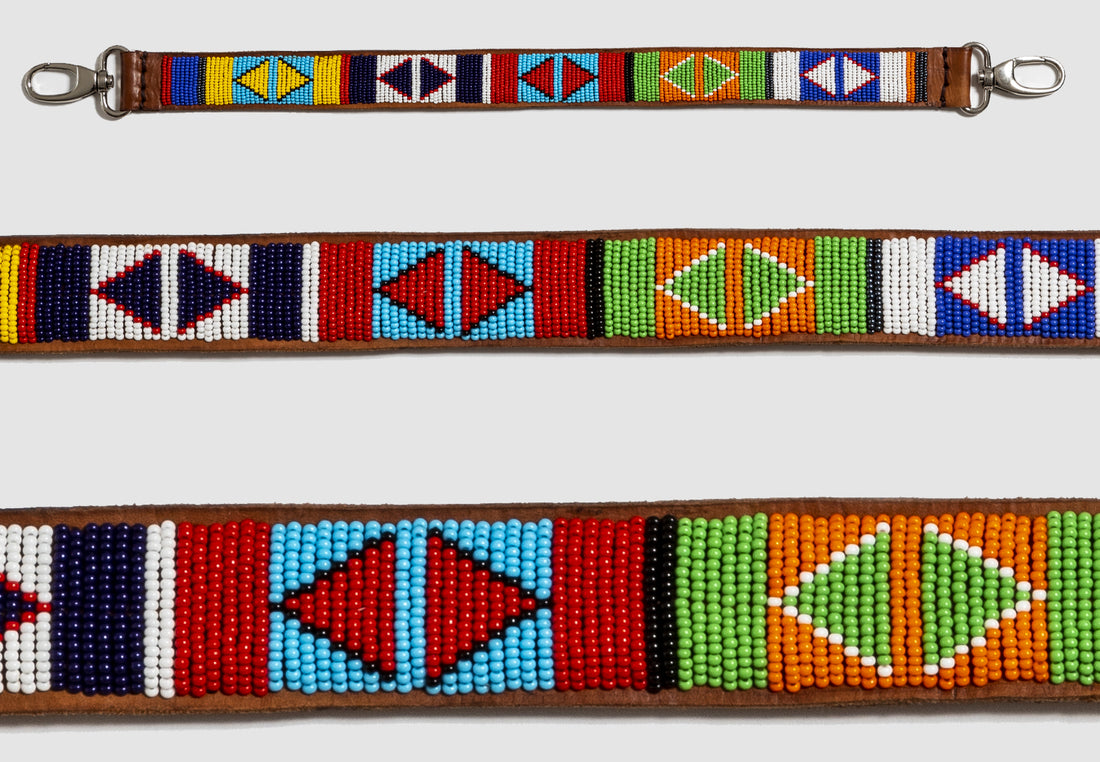 Ceinture MiniRosa en cuir brun avec perles multicolores et motifs géométriques Masai, fait main au Kenya