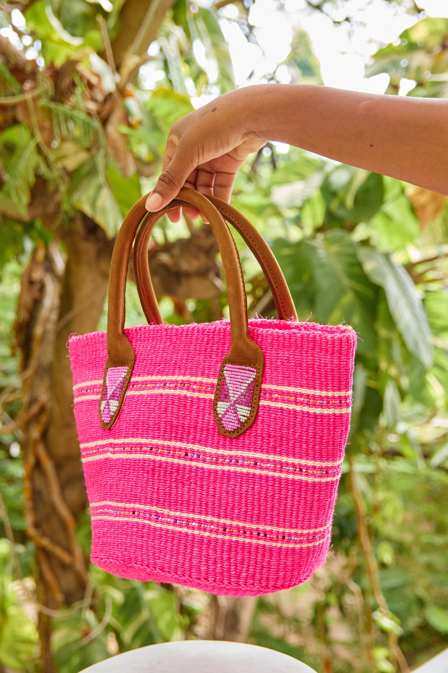 Panier en sisal perlé - Rose - Porté Main