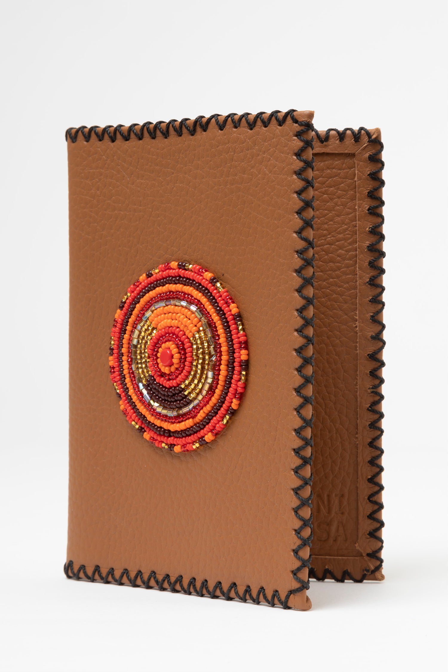 Etui Porte-Passeport en Cuir Grainé &amp; Pastille Masai