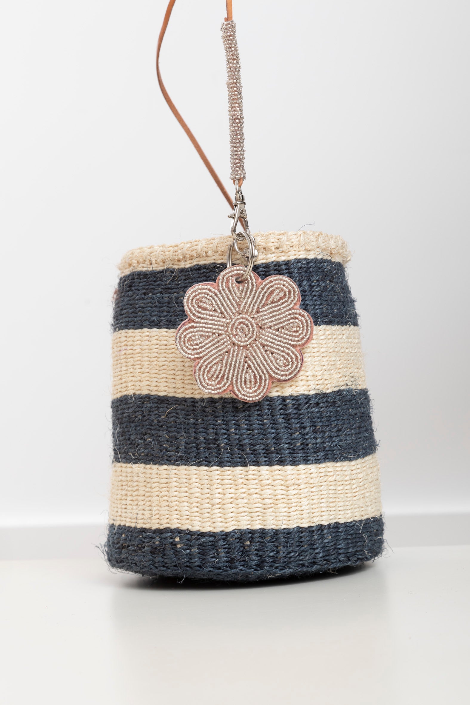 Petit panier en sisal - A rayures Beige &amp; Bleu - MiniRosa